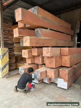 Balsamo (Estoraque) Squared Wood Wanted - Vietnam Monthly Buyer