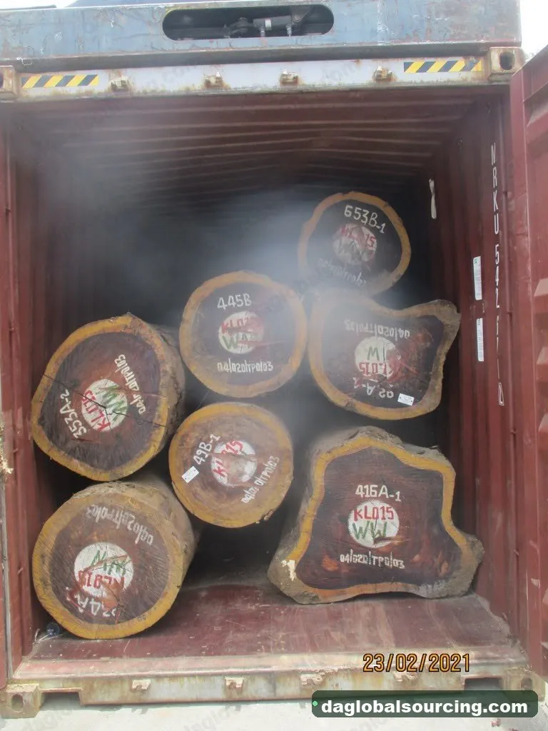 Padouk logs from Central African Republic — goods a Vietnam buyer wants