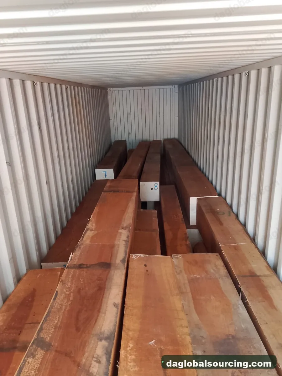 Jatoba squared from Peru — goods a Vietnam buyer wants