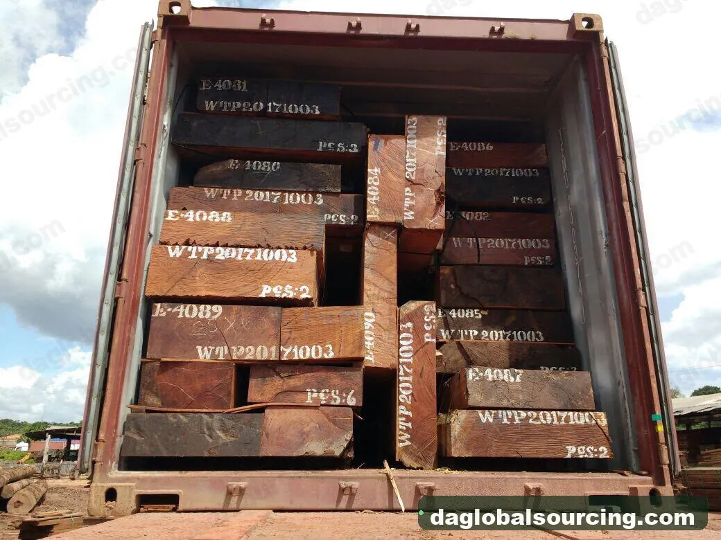 Kaw logs from Suriname — goods a Vietnam buyer wants