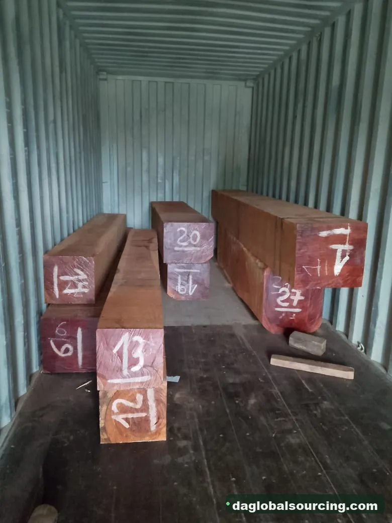 Jatoba squared from Bolivia — goods a Vietnam buyer wants