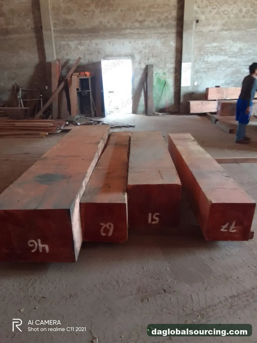 Sirari squared from Bolivia — goods a Vietnam buyer wants